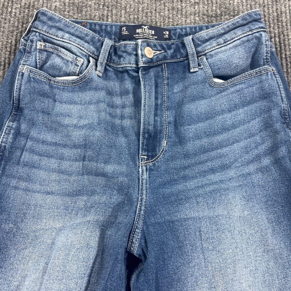 Hollister Ultra High Rise Mom Jeans Women 7S Blue Distressed Raw Hem Vintage